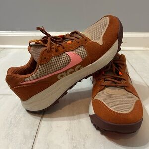 Nike Burnt Orange Athletic Shoes